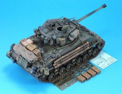 フューリー号を再現!! M4A3E8 シャーマン イージーエイト 1945