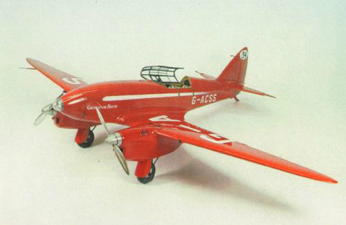 マーシュモデル 1/32 デ・ハビランド DH-88 コメット 1934 入荷しました。