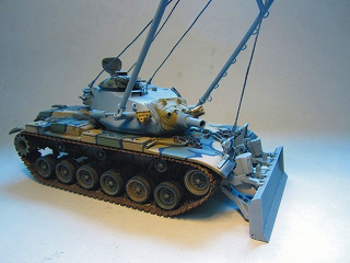 【新製品】[2008663509906] 35099)M728 戦闘工兵車&ドーザーブレード