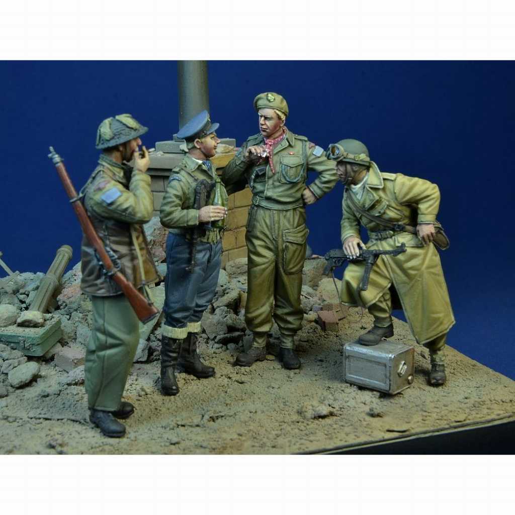 【新製品】DD35205 1/35 WWII カナダ軍 一服するカナダ軍兵士 カーン1944(4体セット)