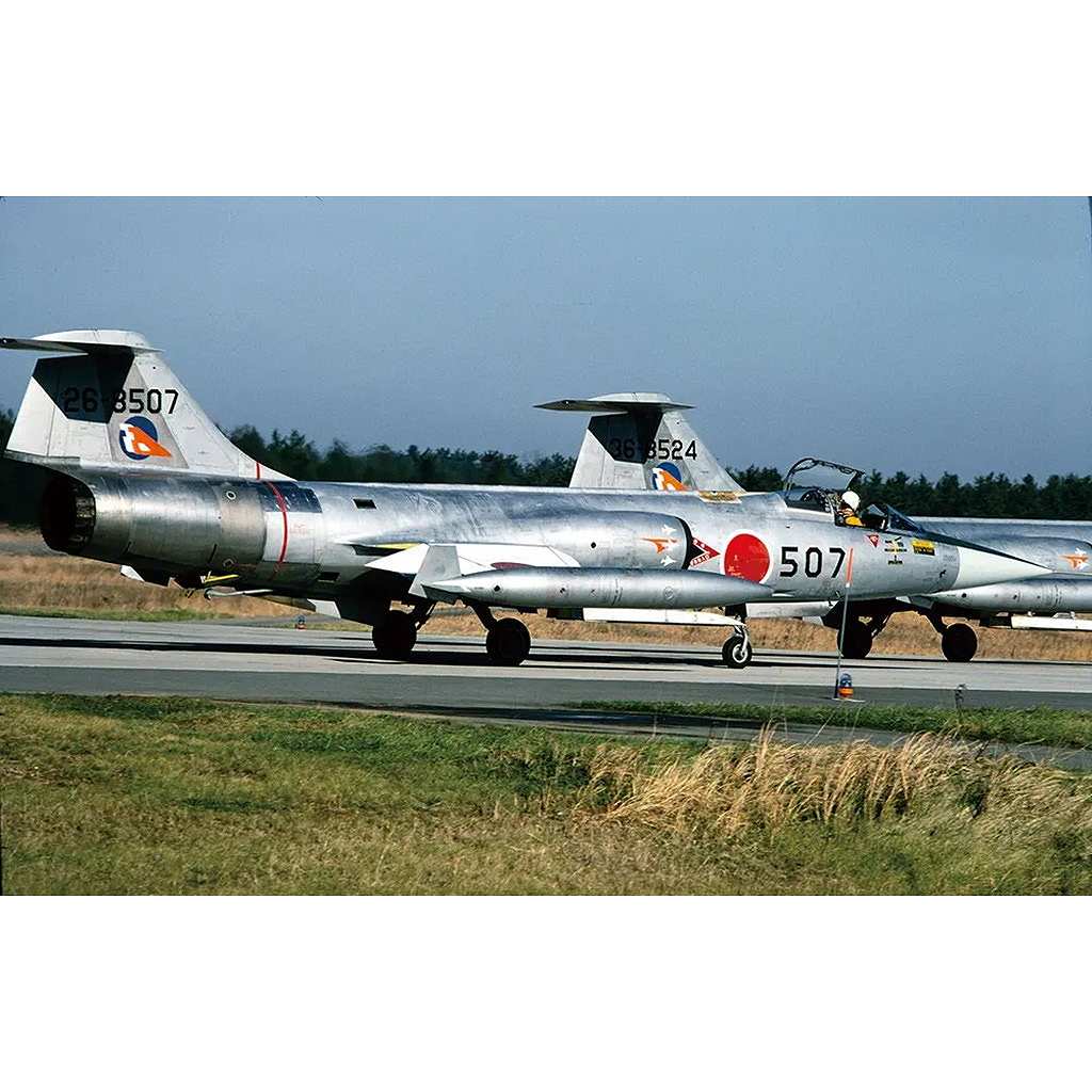 【新製品】AE-41 1/48 航空自衛隊 F-104J スターファイター 栄光 戦競 1980 第205飛行隊