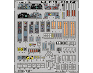 【新製品】[8591437385775] FE577)塗装済 F-5F タイガーII 計器盤/シートベルト